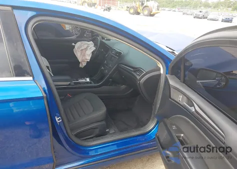 2018 Ford Fusion S z USA, uszkodzony, nr VIN 3FA6P0G76JR210473